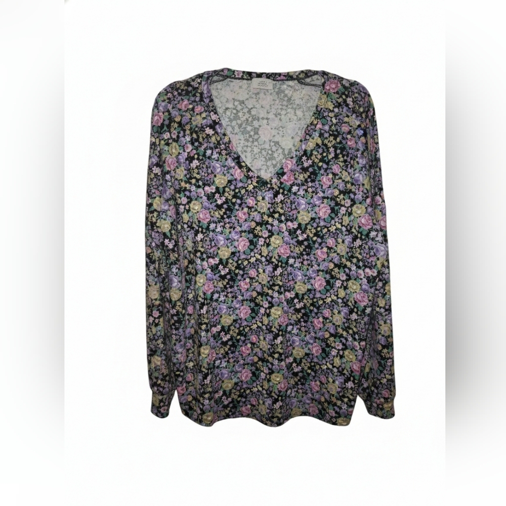 4 For $20 Floral‎ V-Neck Blouse